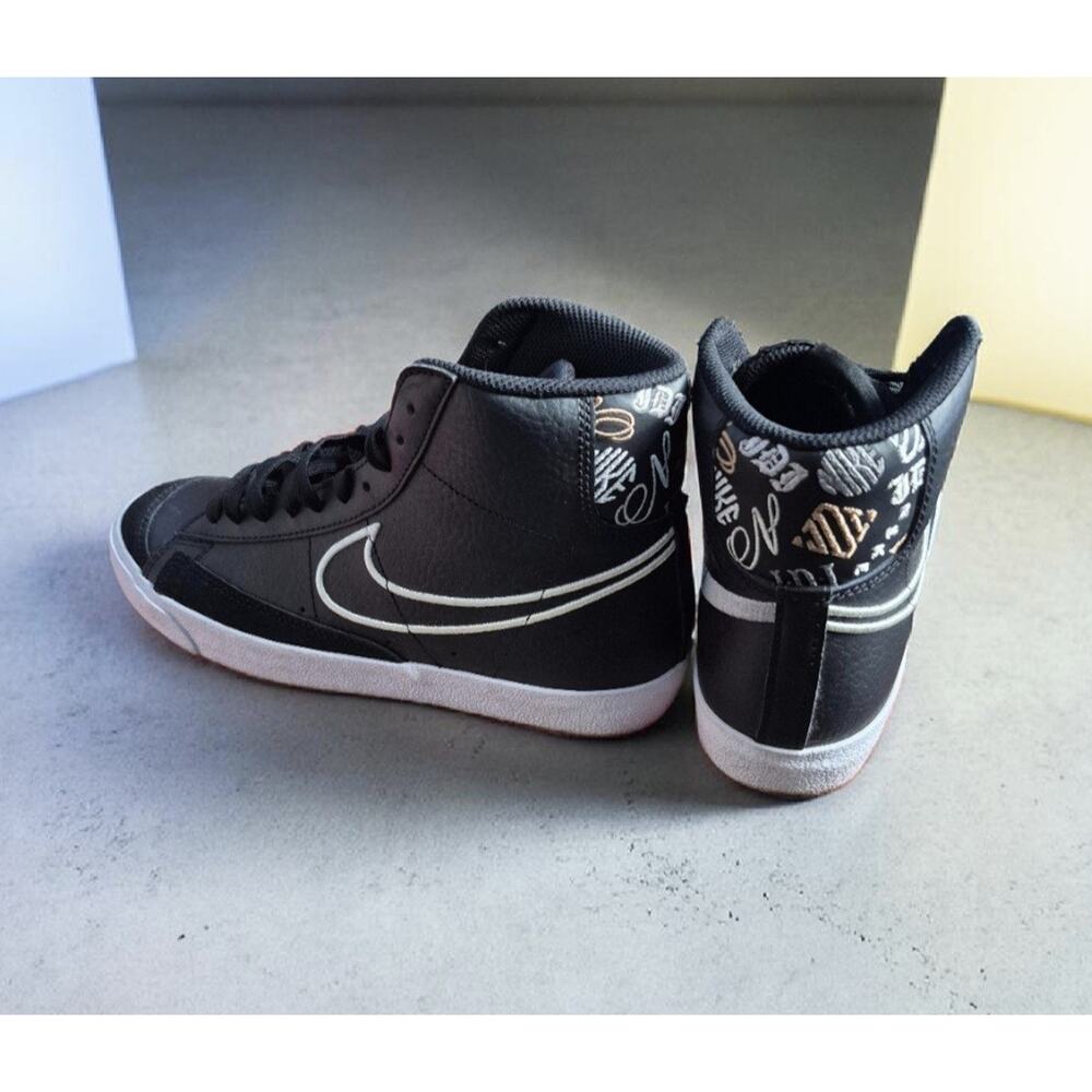 *SOLD ON EBAY* Nike Blazer (6.5Y) Mid '77 SE2 GS Graphic Black Mid Top